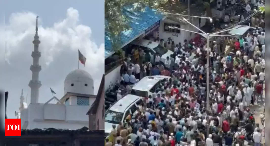 Mumbai: Tension grips Dharavi as locals thwart BMC’s move to raze ‘illegal’ portion of mosque | Mumbai News