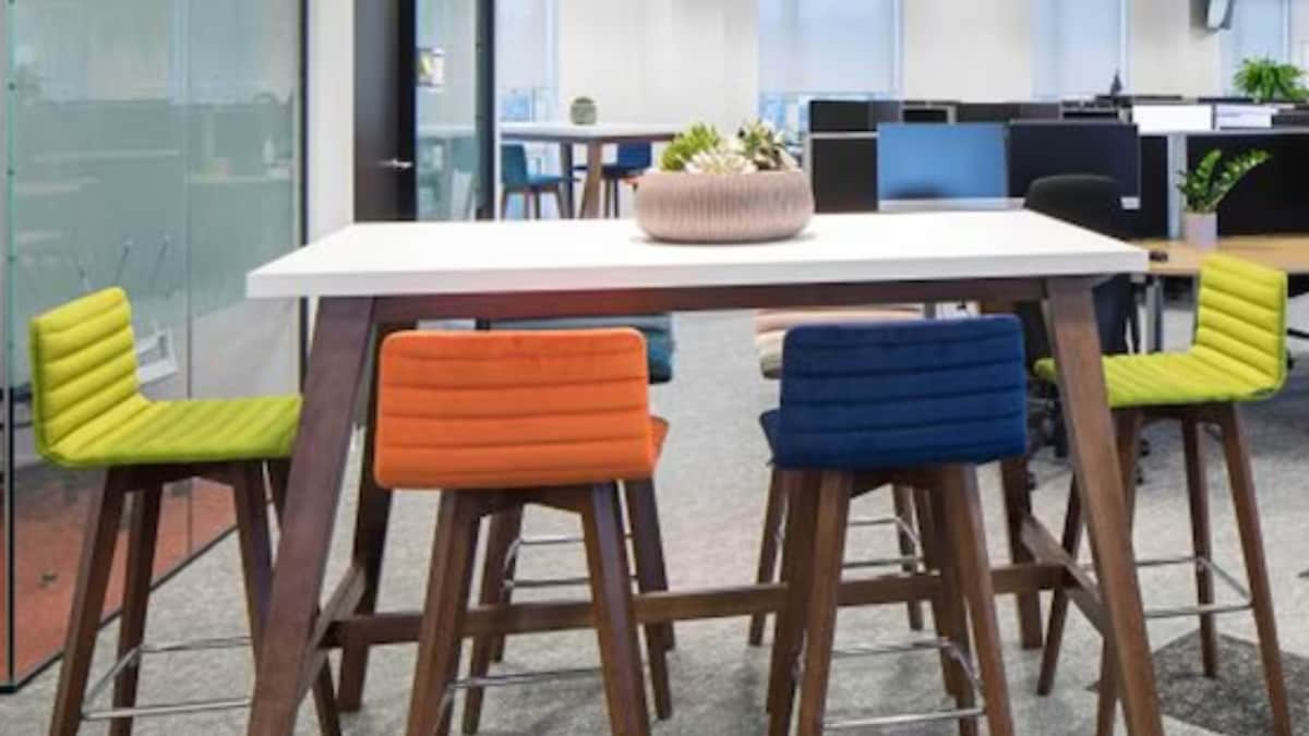 Hot Desking: Know About This Modern Workplace Trend And How It Works