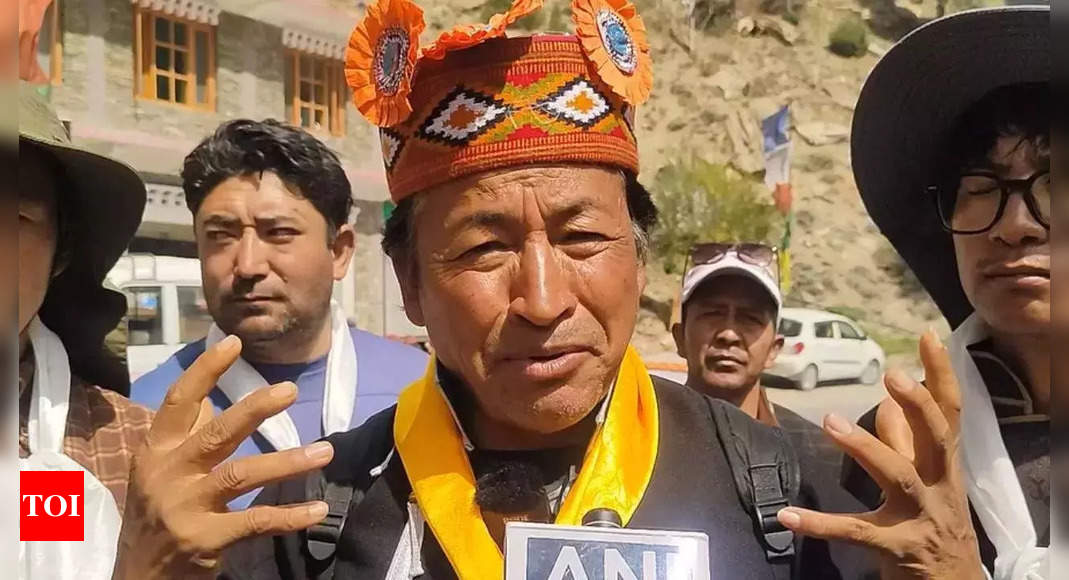 Sonam Wangchuk & 170 others detained, go on fast | India News