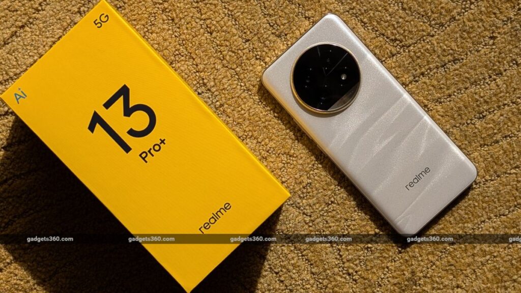 Realme Days Sale में Realme GT 6, Realme 13 Pro+ 5G, Realme 12x 5G पर छूट