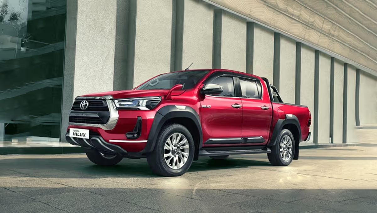 Toyota Hilux अब ₹30.40 लाख से शुरू, लक्ज़री, पावर और सेफ्टी का परफेक्ट कॉम्बो