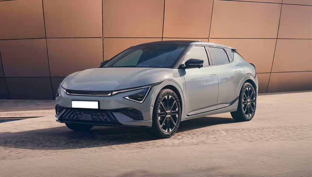 Kia EV6: 663 किमी रेंज, लक्झरी फीचर्स आणि अंदाजे ₹60 लाख किंमत असलेली भविष्यकालीन SUV