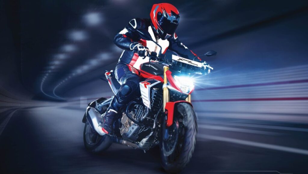 Hero Xtreme 250R: 250cc, डिजिटल डिस्प्ले, LED हेडलैम्प और पावरफुल राइड