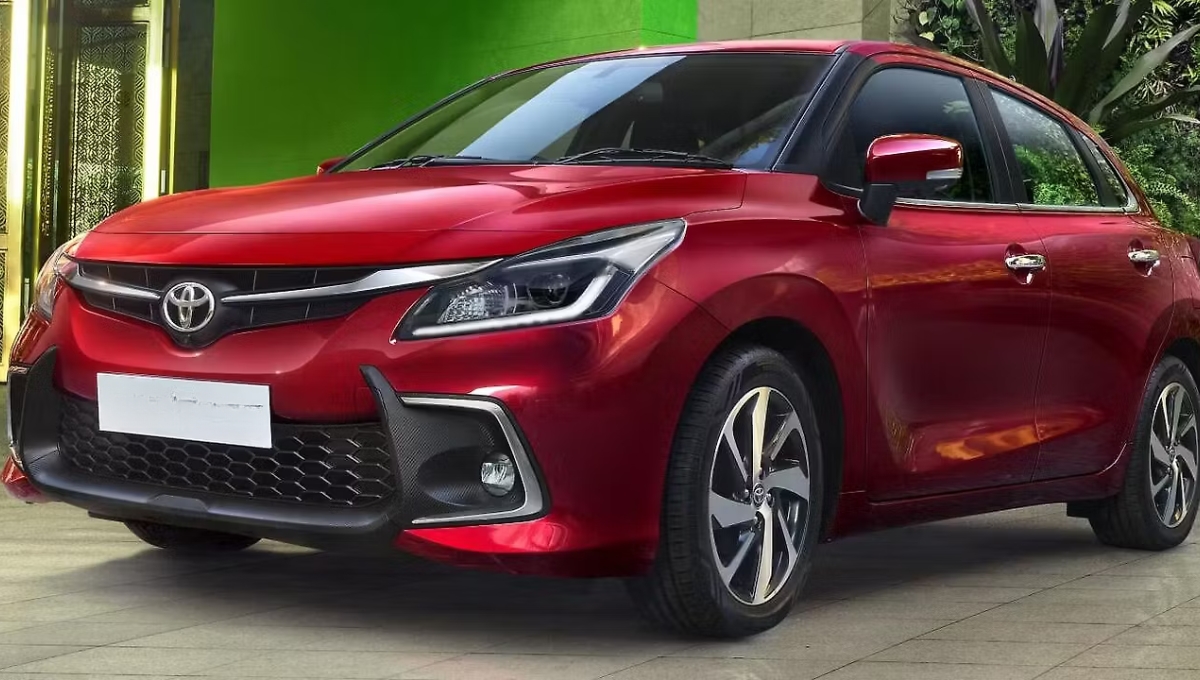 Toyota Glanza: दमदार फीचर्स और ₹6.81 लाख से शुरू होने वाली कीमत के साथ स्टाइलिश हैचबैक