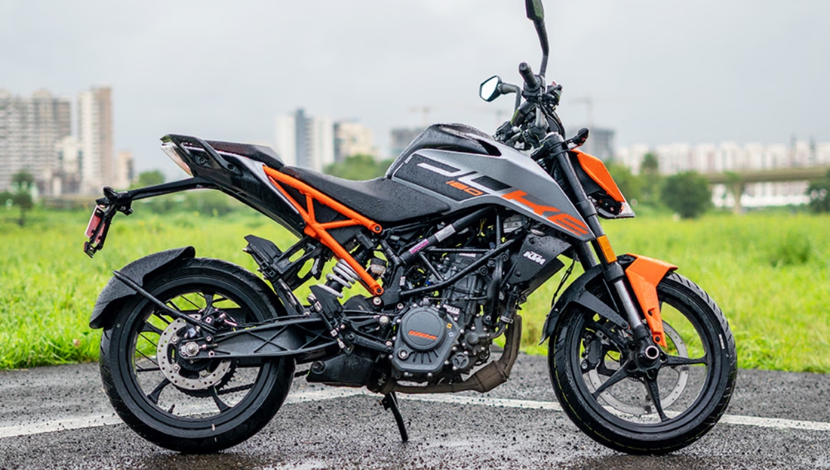 KTM 160 Duke: स्टाइल और पावर का नया संगम, कीमत ₹1,95,999 से शुरू
