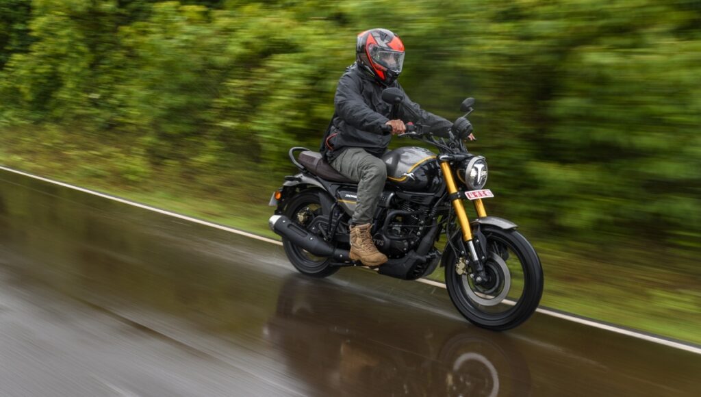 TVS Ronin: दमदार लुक और 120kmph टॉप स्पीड वाली बाइक, कीमत जानें