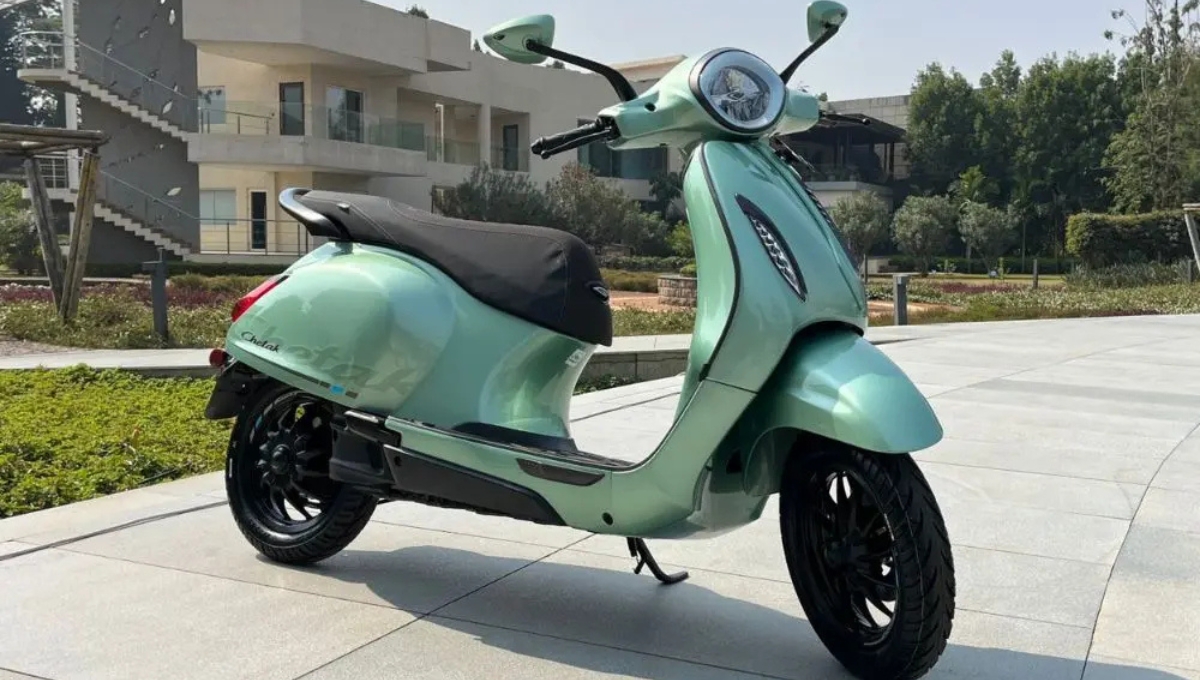 Bajaj Chetak Electric Scooter: स्टाइल, पावर और टेक्नोलॉजी का शानदार मेल