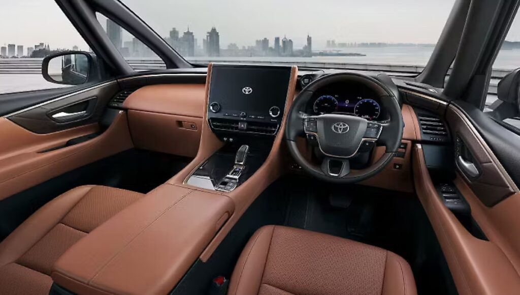 Toyota Vellfire: 7-सीटर लग्ज़री, AWD, 190 BHP पावर शुरू ₹1.25 करोड़