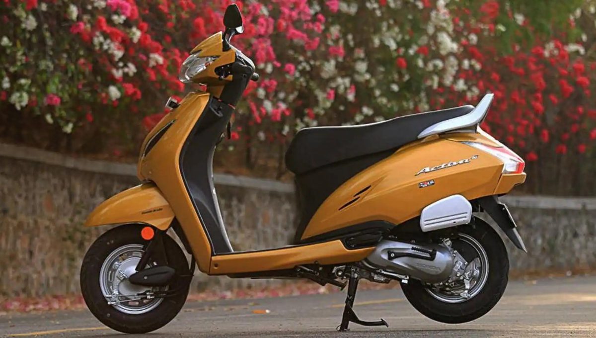 Honda Activa: 109cc Review 2025 दमदार इंजन, आरामदायक राइड और कीमत सिर्फ 80,000 में