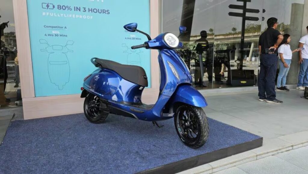 Bajaj Chetak: 3.1 kW इलेक्ट्रिक स्कूटर स्टाइलिश डिजाइन, फीचर्स और कीमत
