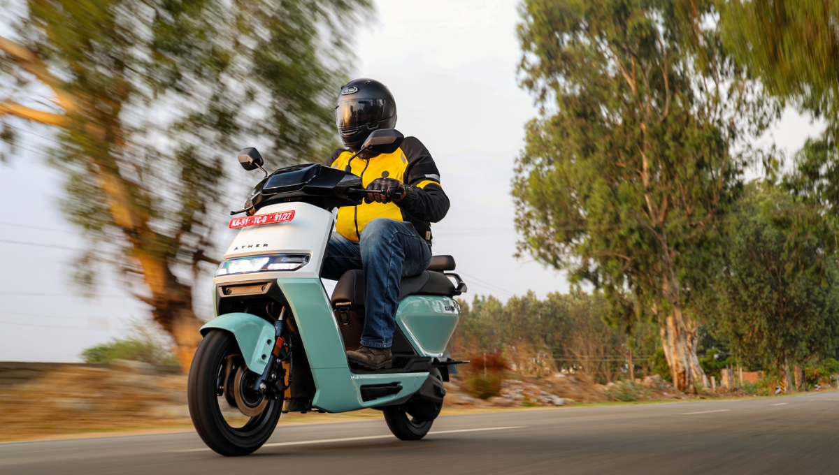 नई Ather Rizta 2025: 2.9 kWh बैटरी, LED हेडलाइट्स और शानदार स्टाइल सिर्फ ₹1.50 लाख में