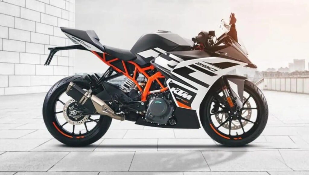 KTM RC 390: की पूरी जानकारी LED हेडलाइट, TFT डिस्प्ले और रेसिंग अनुभव कीमत ₹3.45 लाख
