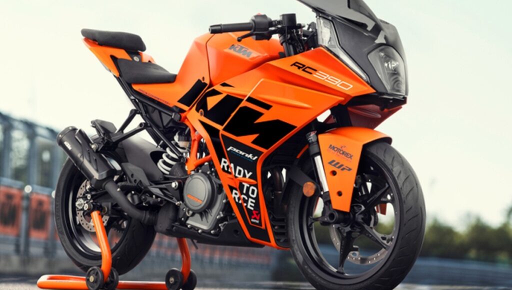 KTM RC 200 2025: 24.6 BHP पावर, LED हेडलाइट्स और 1.95 लाख की शानदार बाइक