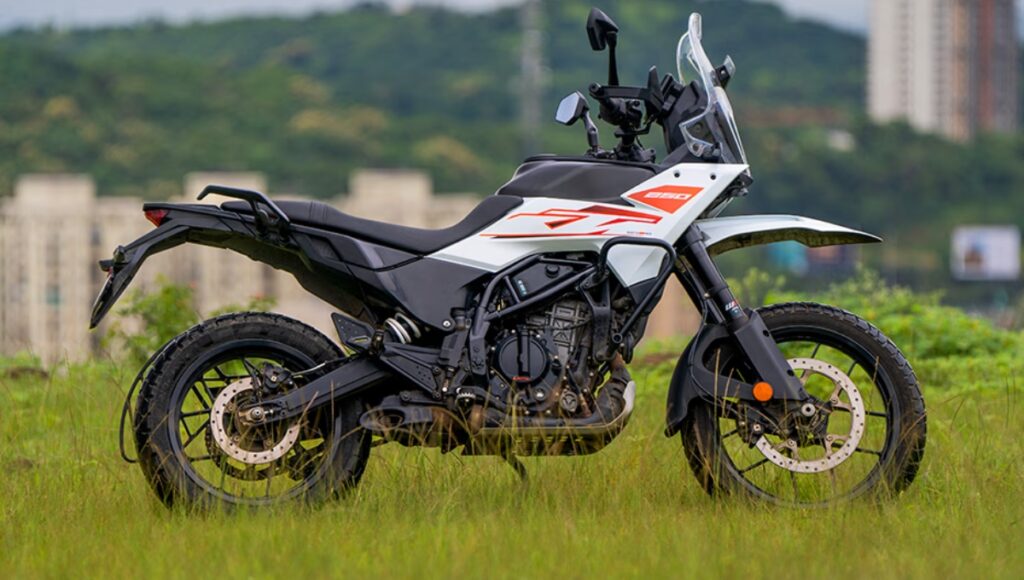 नया KTM 250 Adventure 2025: 5 इंच TFT, LED हेडलाइट्स और स्टाइलिश एडवेंचर केवल ₹2.5 लाख में