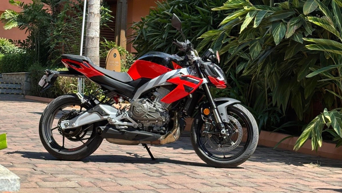 Aprilia Tuono 457: 457cc सुपरबाइक, 46.9 bhp पावर और स्टाइलिश फीचर्स के साथ